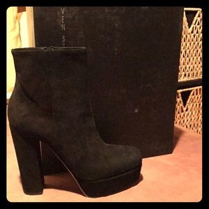 Steve by Steve Madden black platform bootie